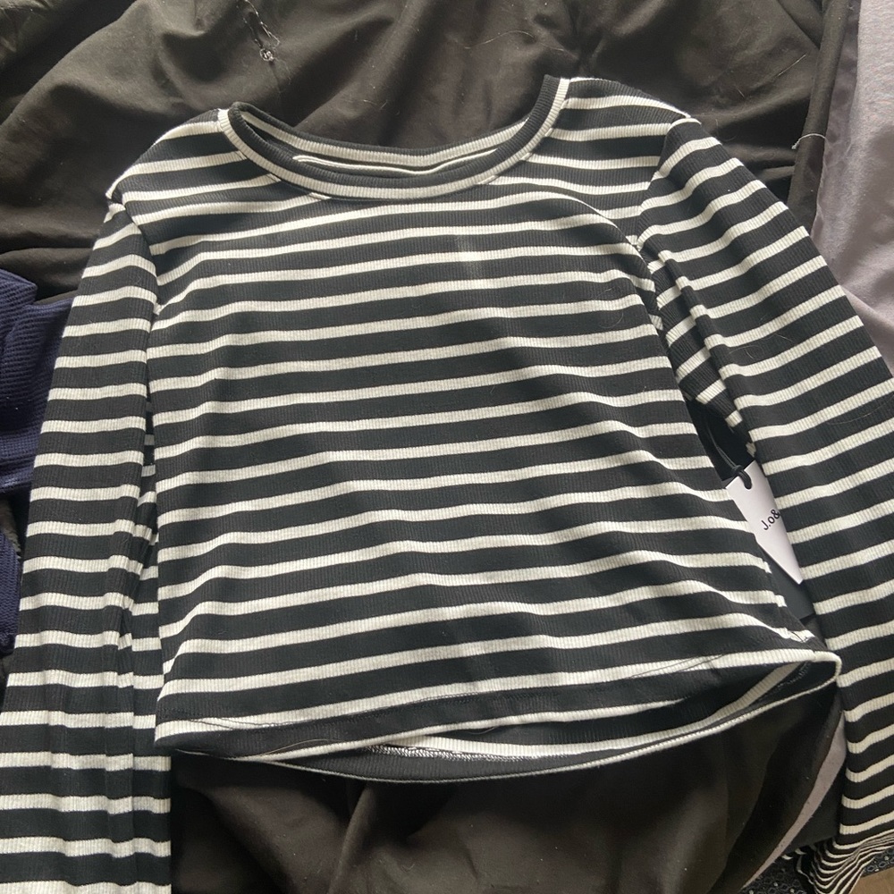 White and blue striped cropped top (new with tags)